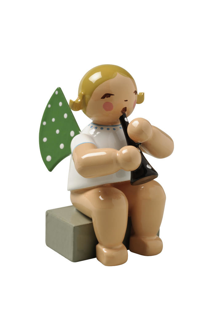Engel met klarinet - zittend